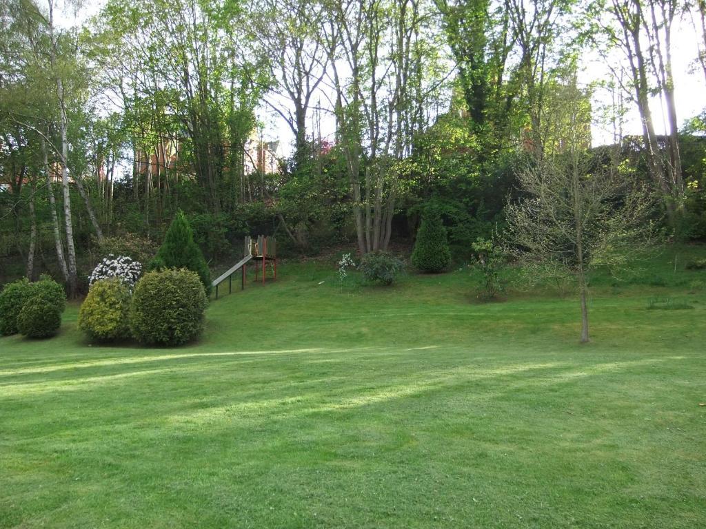 The Royal Standard Guest House Virginia Water Esterno foto